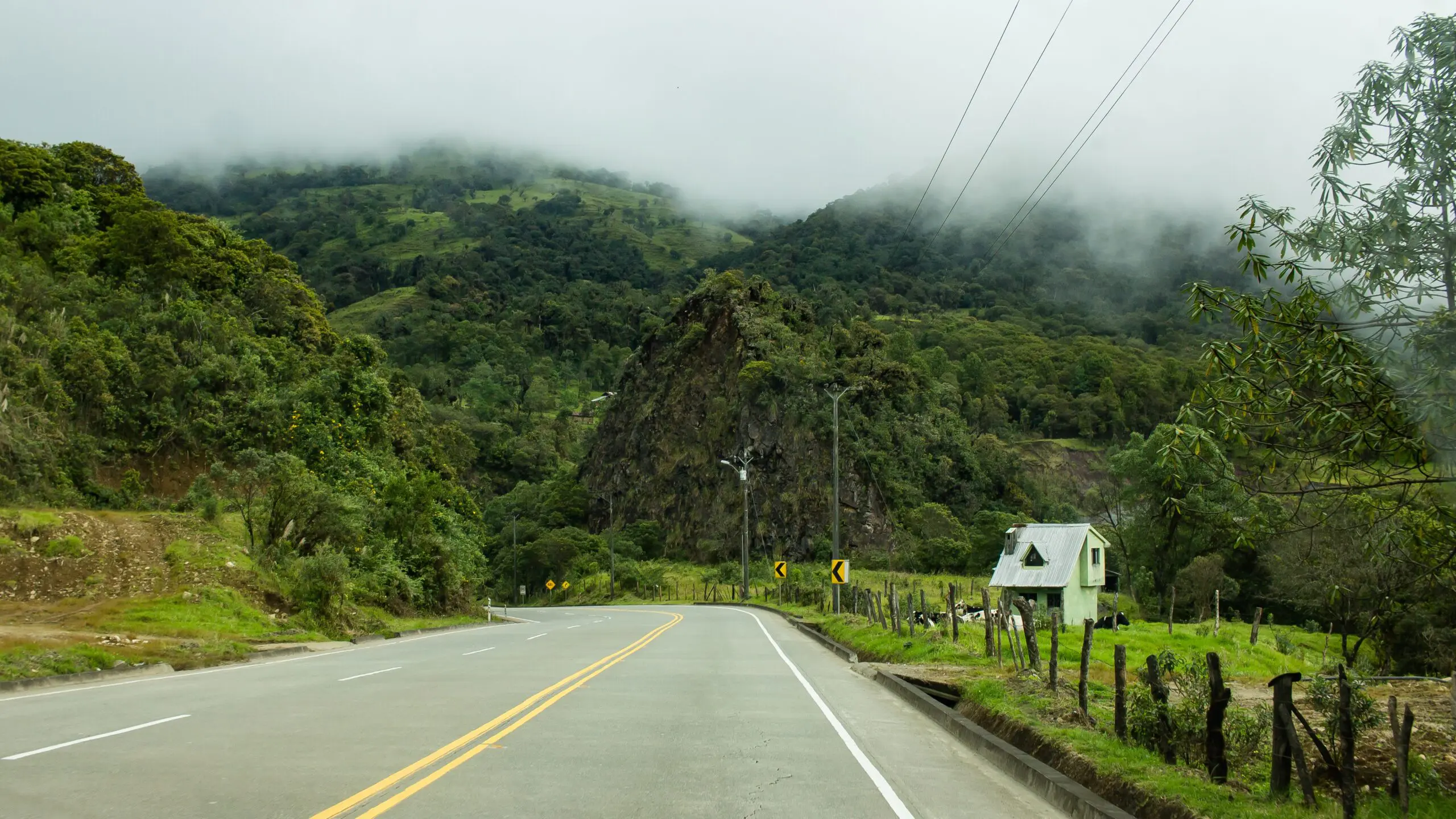 Road Trip desde Medellín: 5 Rutas Épicas para un Fin de Semana - Alquiler de Autos Medellín