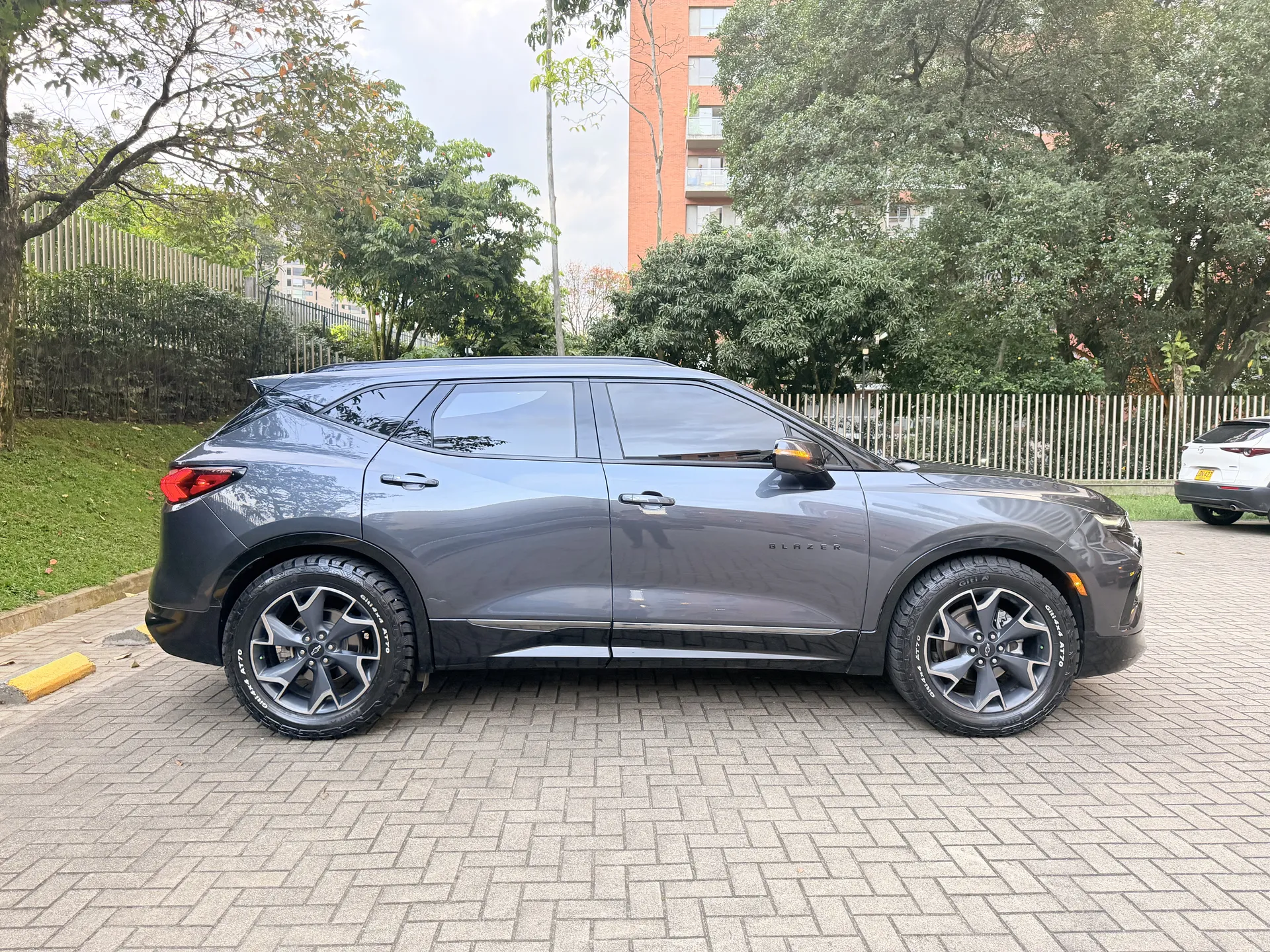 Alquiler Chevrolet Blazer RS Blindada en Medellín - Foto 1