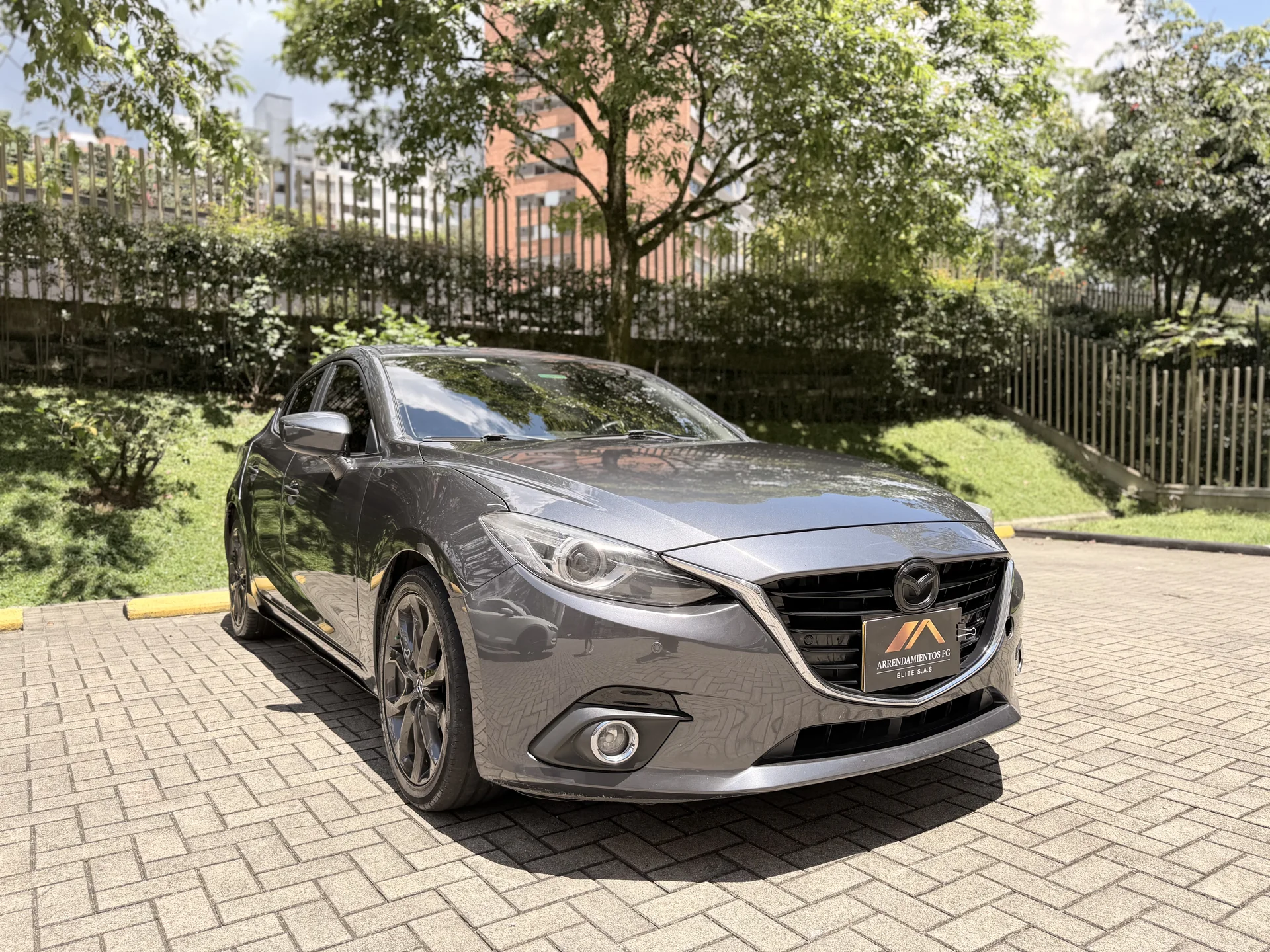 Mazda 3 Grand Touring foto 8