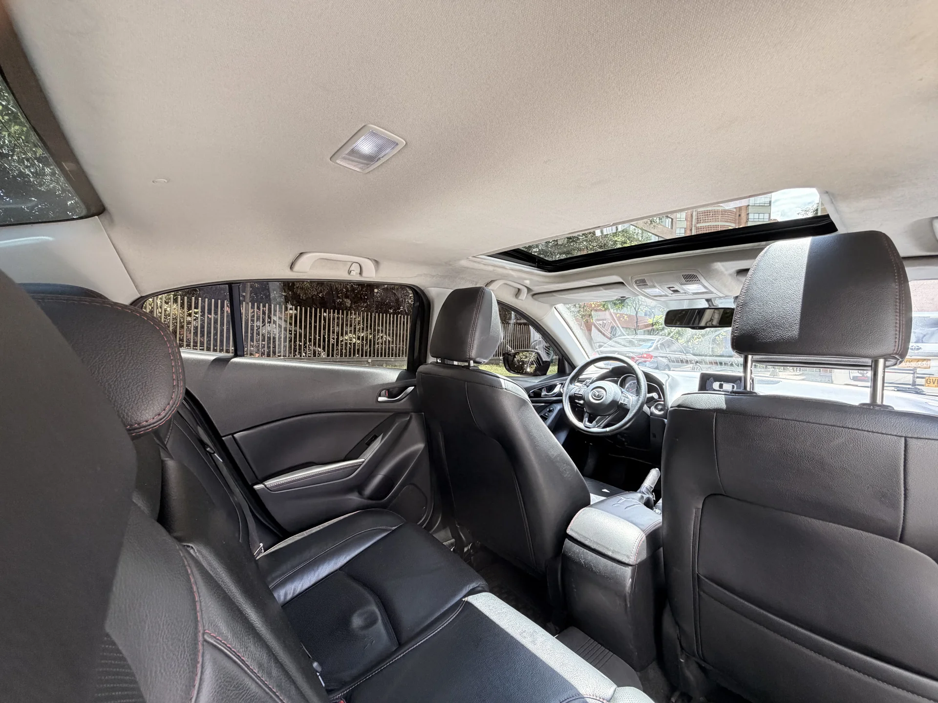 Mazda 3 Grand Touring foto 10