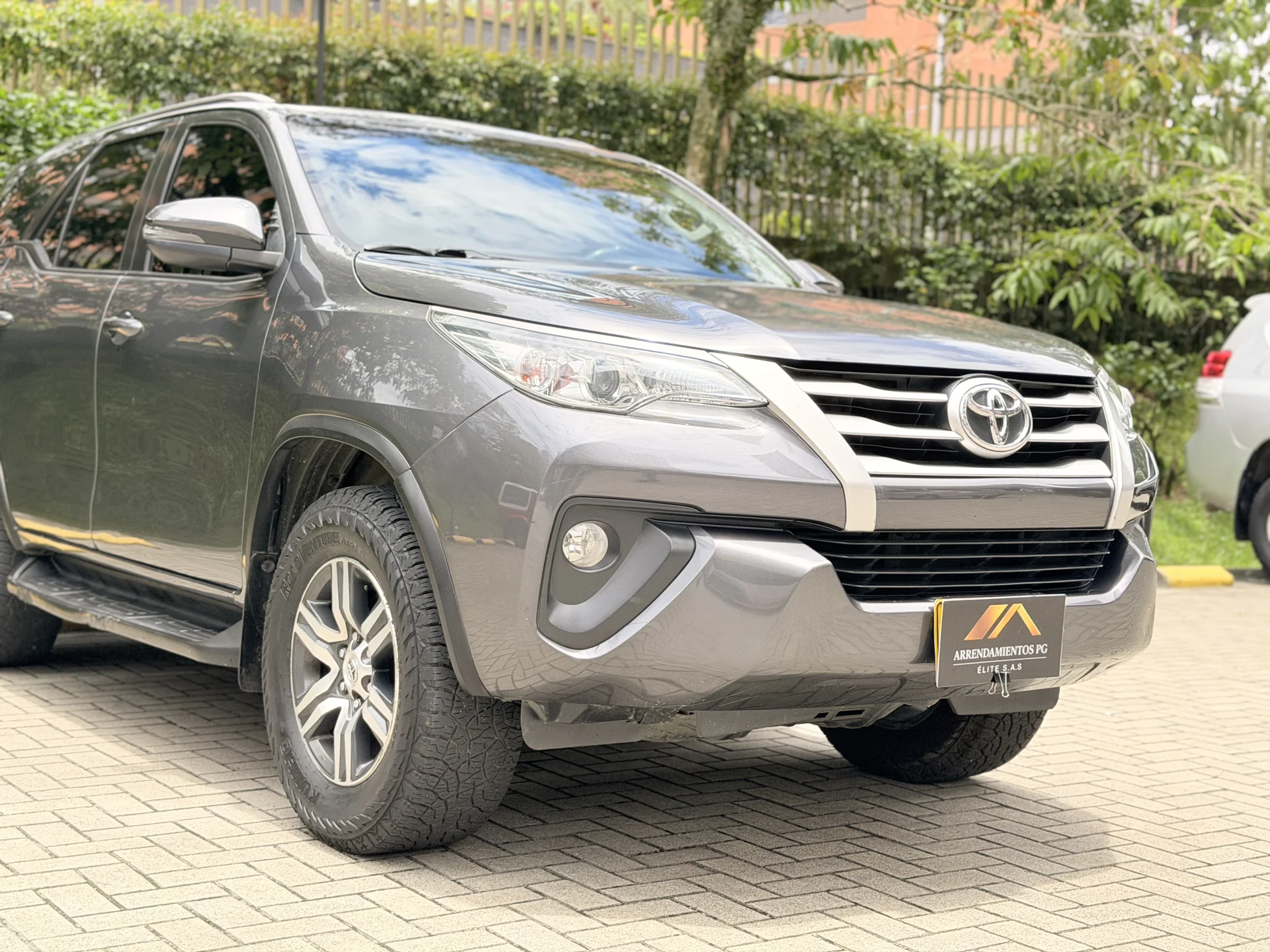 Toyota Fortuner Diesel foto 6