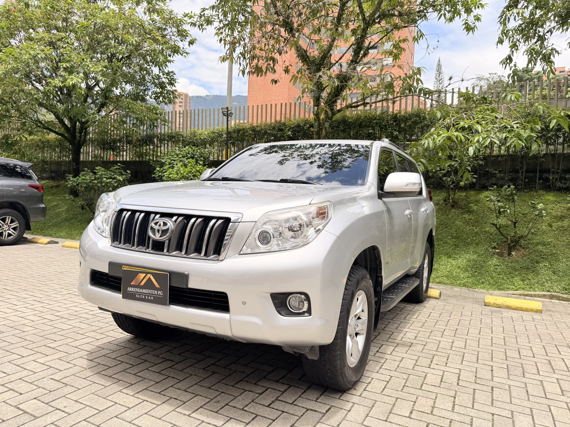 Toyota Land Cruiser Prado TXL foto 3