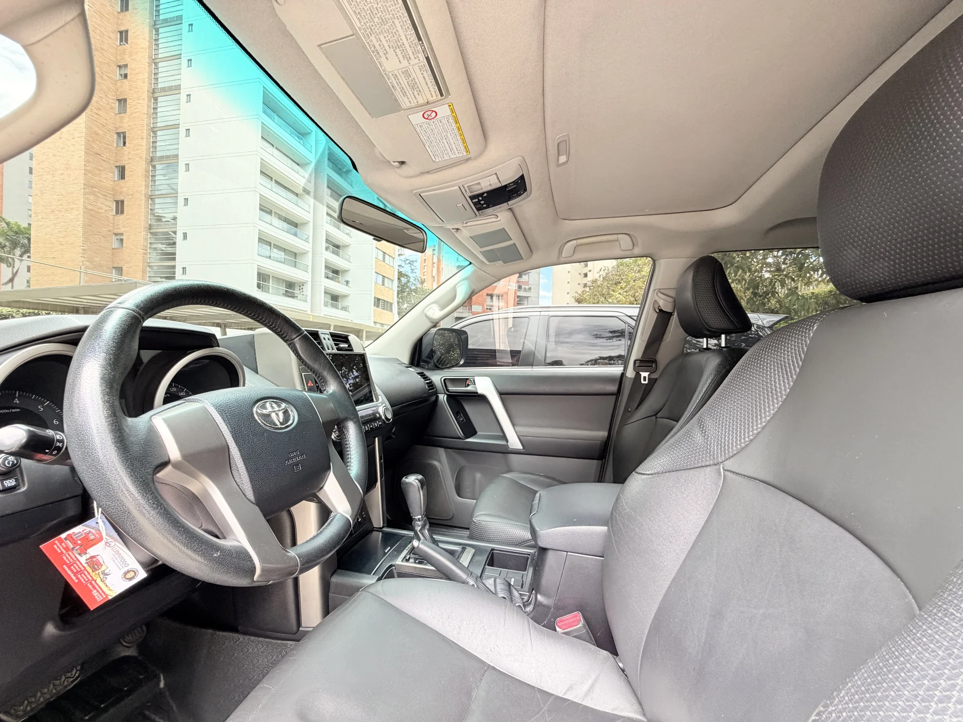 Toyota Land Cruiser Prado TXL foto 9