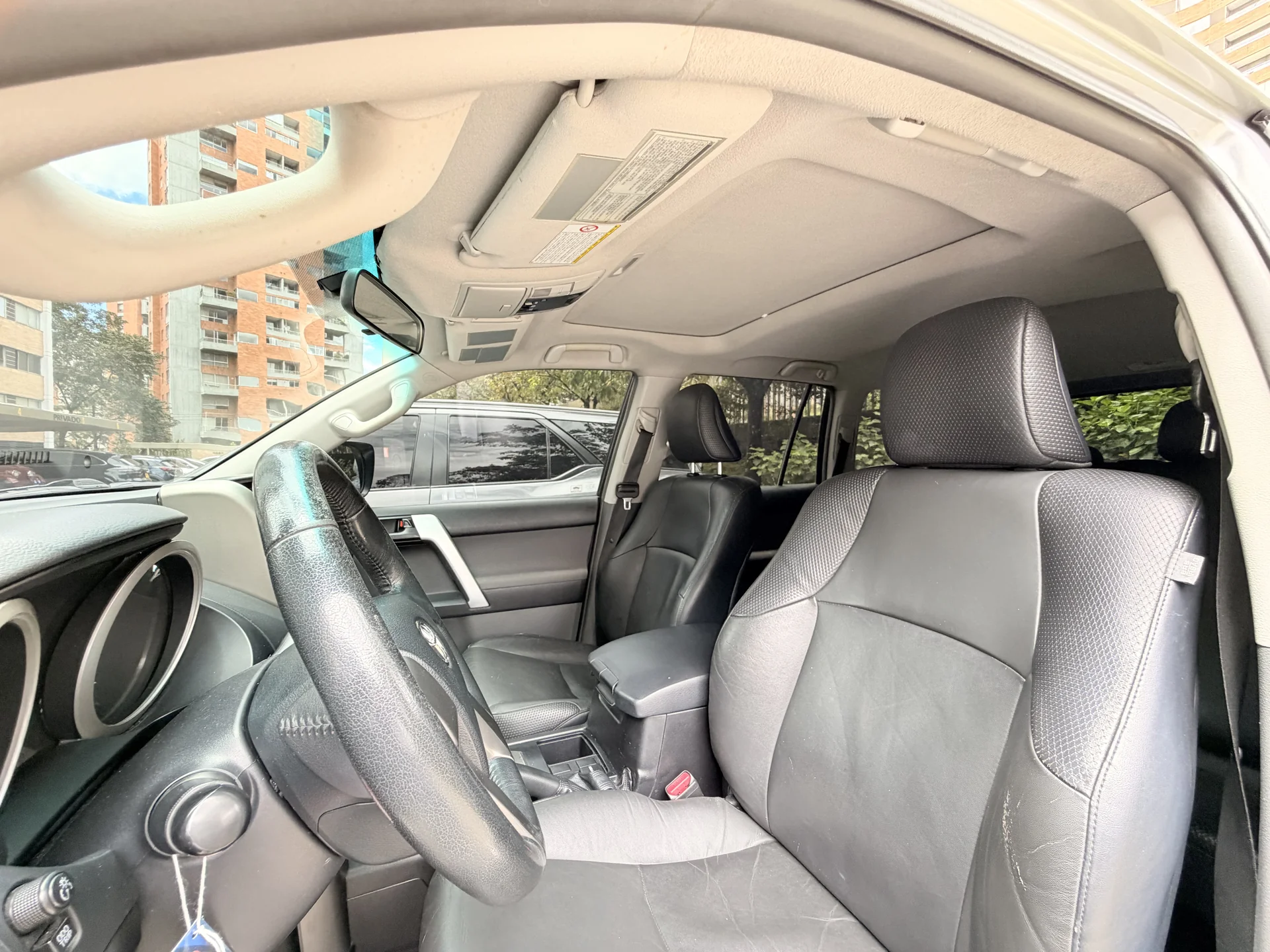 Toyota Land Cruiser Prado TXL foto 10