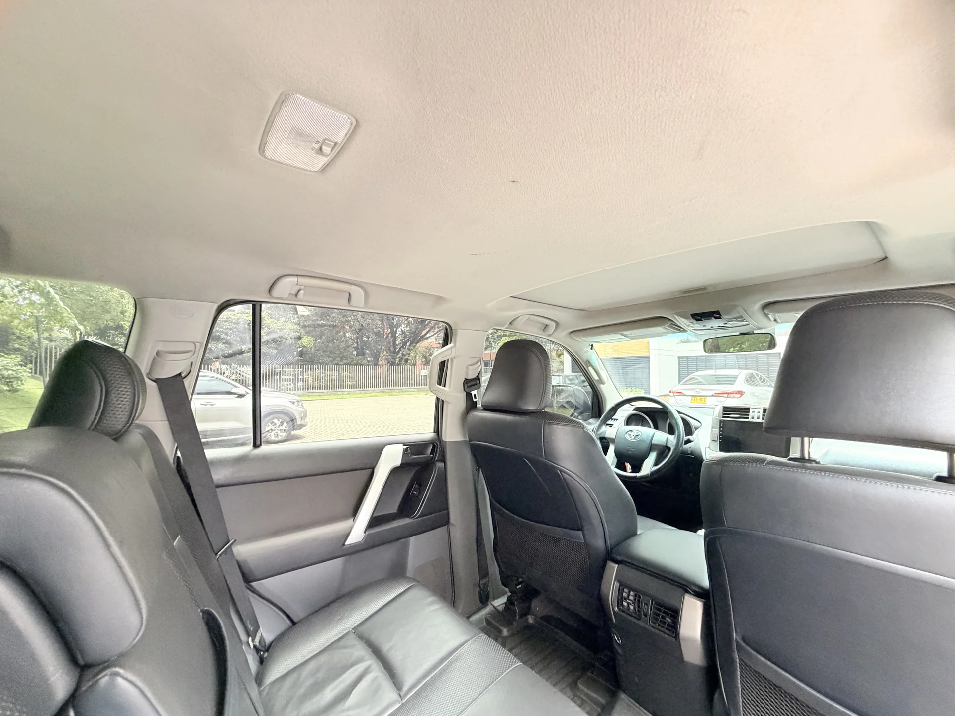 Toyota Land Cruiser Prado TXL foto 11